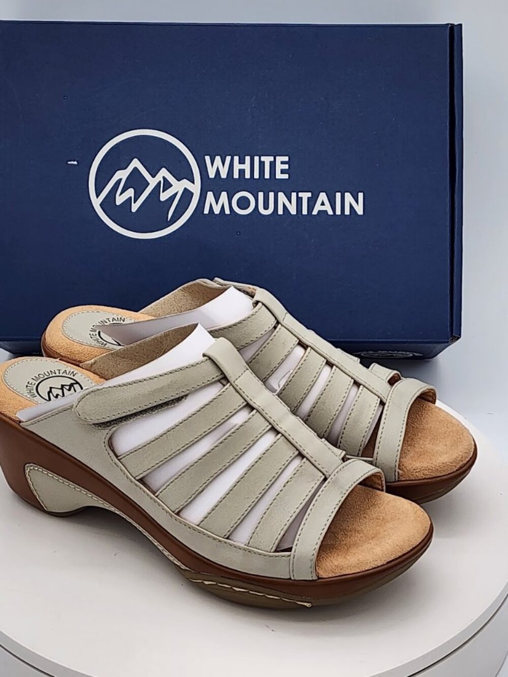 White Mountain Valencia Ice Burnished Strappy Wedge Clog Sandals Size 8.5